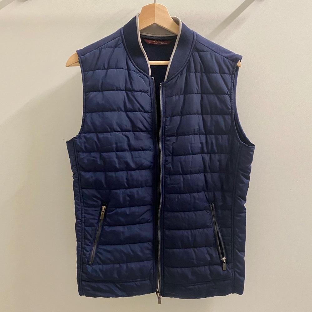Zara Men’s Blue Puffer Vest